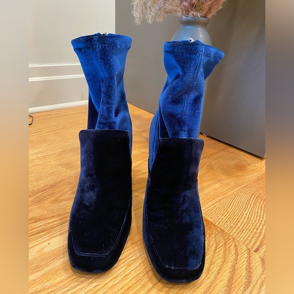 SOLD 100% Authentic SIGERSON MORRISON booties size 6 - Picture 2 of 5